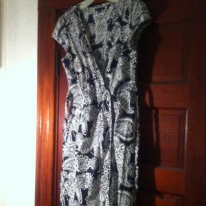 Black and White print wrap around